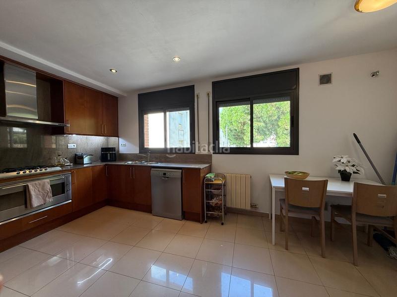 Foto 769394f2-ca9f-4969-9b28-9f04914f8031. Xalet amb calefacció aparcament a Serra d'en Camaró Sabadell