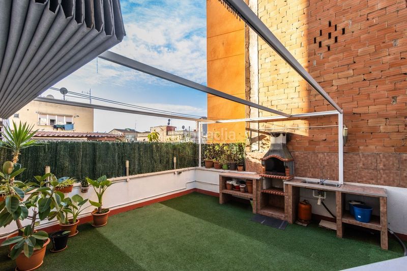 Foto 2b8c9bce-cccd-482e-a20f-cbc65888004c. Pis amb aparcament a Llefià Badalona