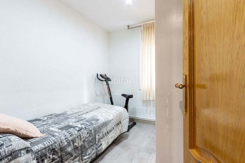 Foto adaa8b77-6ed8-4859-9269-668cb877317d. Pis amb aparcament a Llefià Badalona