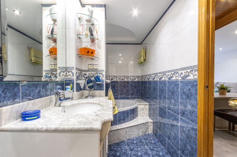 Foto bb6b9f30-ded6-4940-b8cc-272903f19163. Pis amb aparcament a Llefià Badalona