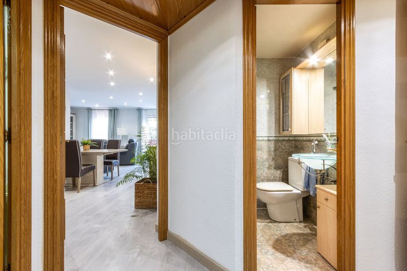 Foto bf998081-b5df-4d7a-a41f-fc364b6c3eda. Pis amb aparcament a Llefià Badalona