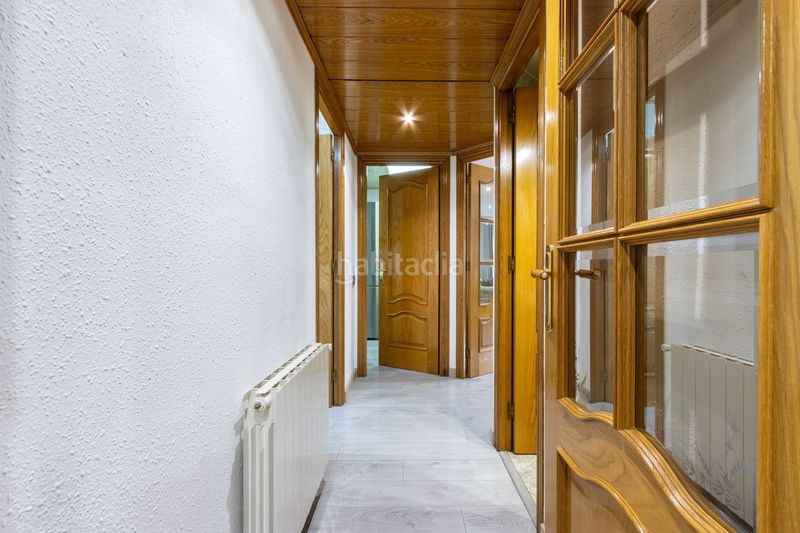 Foto cbd5c4f1-48c9-447d-ba9c-d4f65fd48508. Pis amb aparcament a Llefià Badalona