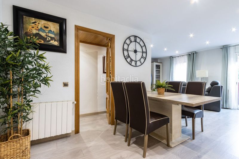 Foto d787379c-a2db-4c70-baa8-085570387f3e. Pis amb aparcament a Llefià Badalona