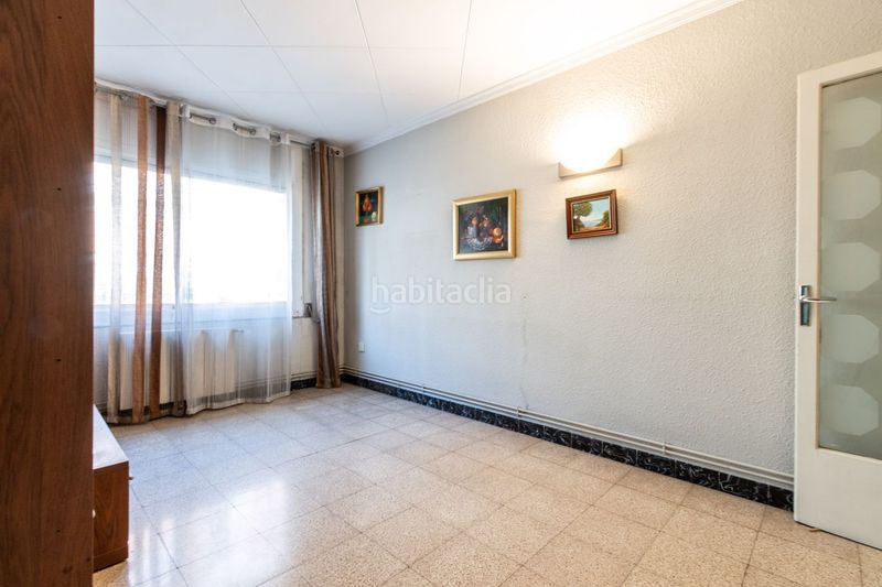 Foto 3c63ba0d-9afa-471c-b0cc-1ca9214937b2. Xalet amb aparcament a Gràcia Sabadell