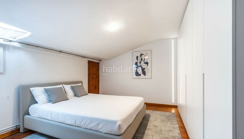 Foto 42905a6a-2404-471f-ae3e-8c5cb38e2f80. Xalet amb aparcament a Gràcia Sabadell