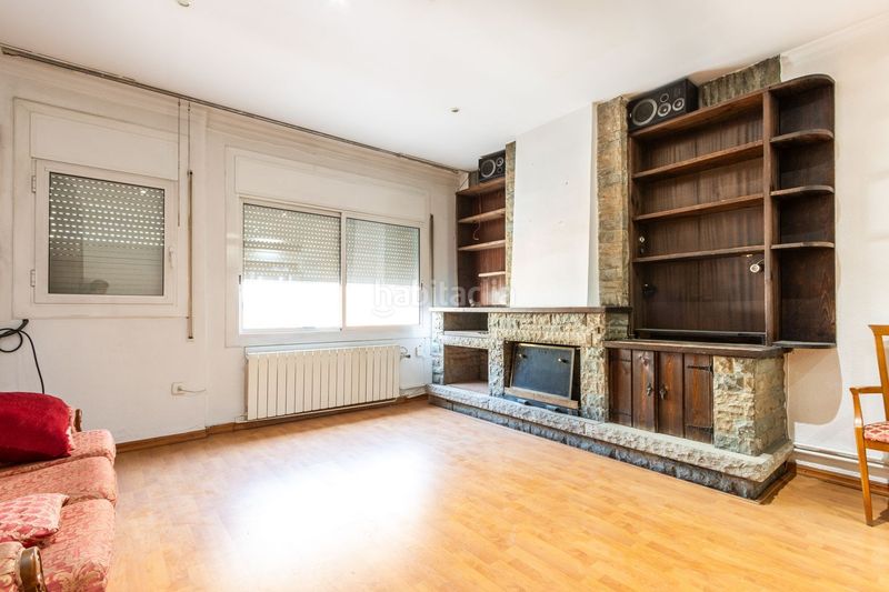 Foto a70fb354-ab94-40d7-bbe3-b18d28fe657c. Xalet amb aparcament a Gràcia Sabadell