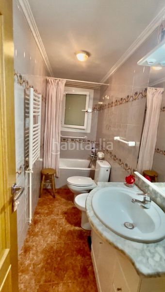 Foto b8dcfeac-4fca-44c4-b397-79cc5ad0e5b7. Planta baixa amb calefacció a Poble - Casc Antic Castellar del Vallès