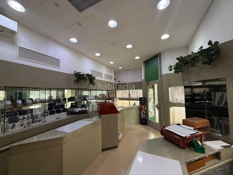 Foto 1fbd292a-8c1b-4325-a004-8adcb2488e3b. Lloguer local comercial a Centre Sabadell