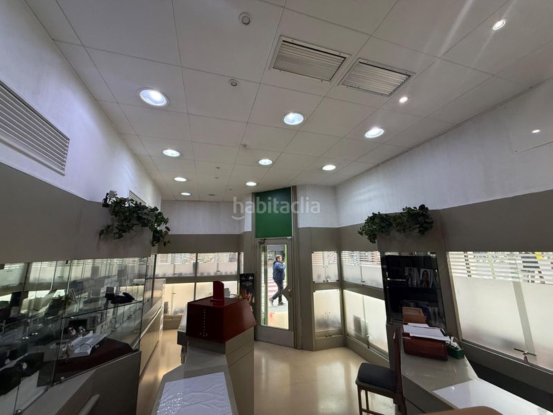 Foto 4fd8d7b6-3b0d-4fc3-bb0d-4ce87515cc40. Lloguer local comercial a Centre Sabadell