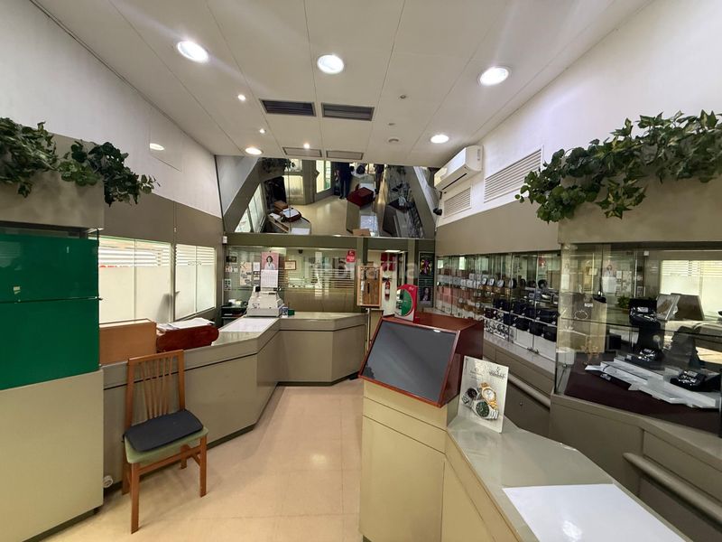 Foto 922282b7-3efa-402f-9659-929c0cbe6b04. Lloguer local comercial a Centre Sabadell