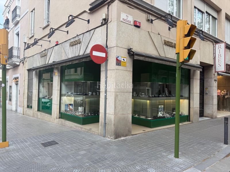 Foto 92aa8437-0ddc-45bd-aa2e-5d4f3458ec66. Lloguer local comercial a Centre Sabadell