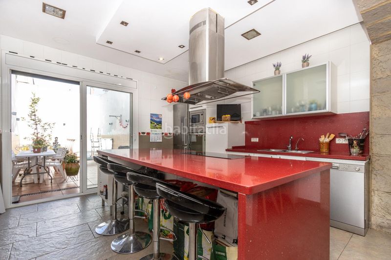 Foto 4e839748-de2d-4e0a-b8d9-b0fdc0ac5270. Casa adossada amb calefacció a Creu de Barberà Sabadell