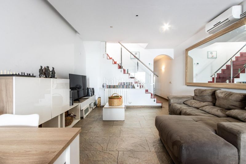 Foto a729e852-1ba3-47b2-84d9-a67c21d6302a. Casa adossada amb calefacció a Creu de Barberà Sabadell
