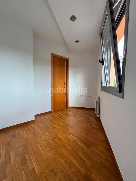 Foto aa12f046-b48a-49da-929e-4d6fa08359e9. Piso en Zona Industrial Rubí