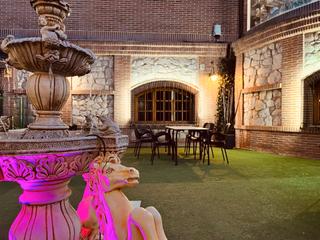 Locale commerciale in Pintores-Ferial