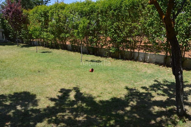 Foto b5cad147-3bae-4c41-b7f3-62c610640488. Casa amb piscina a Tarancón