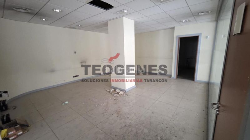 Foto f817bf61-cbfa-4bd4-941a-8a5cea15a524. Local comercial a Centro Cuenca