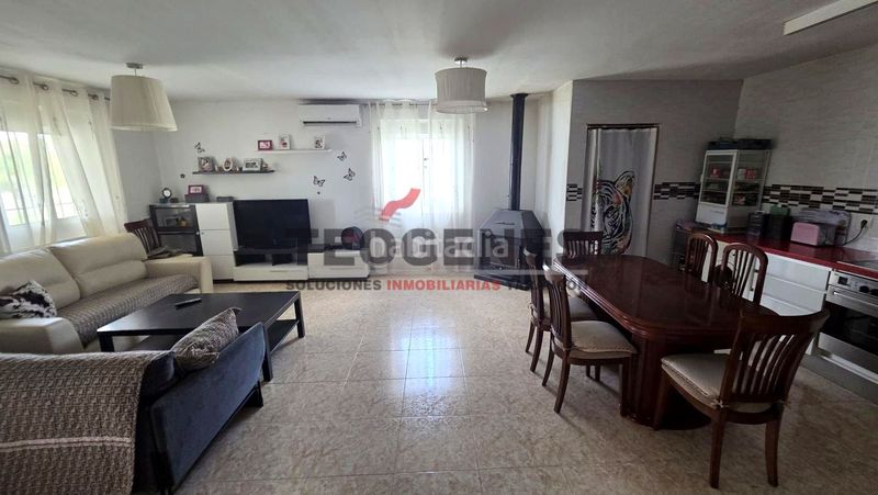 Foto 5f6f8b02-2369-44b5-a4e6-ad5cf0c51871. Casa amb calefacció a Villar de Cañas