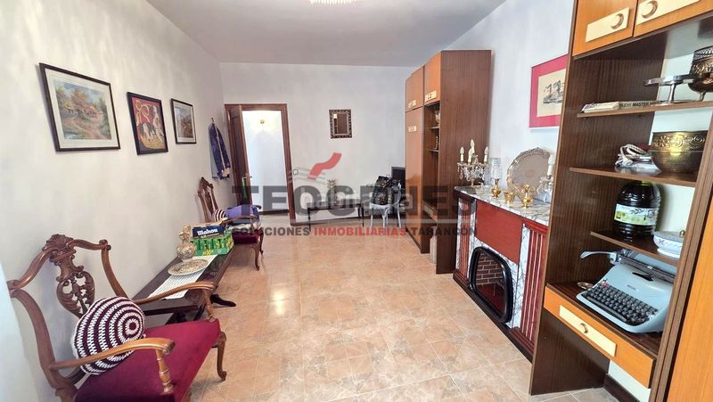 Foto a7c55987-6e40-4dbd-a6ef-d4b0e89c5e43. Casa amb calefacció a Almendros