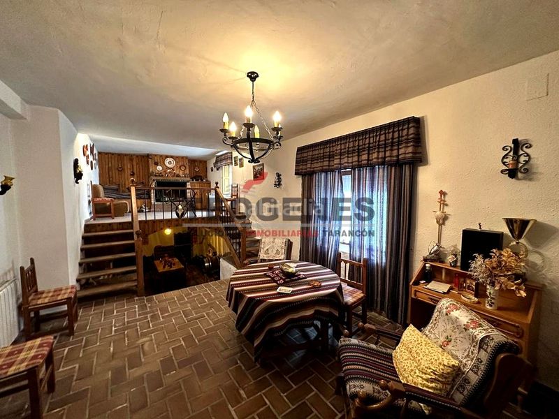 Foto 105e576d-2760-493e-a892-c25a17a079df. Casa amb calefacció aparcament a Belmonte