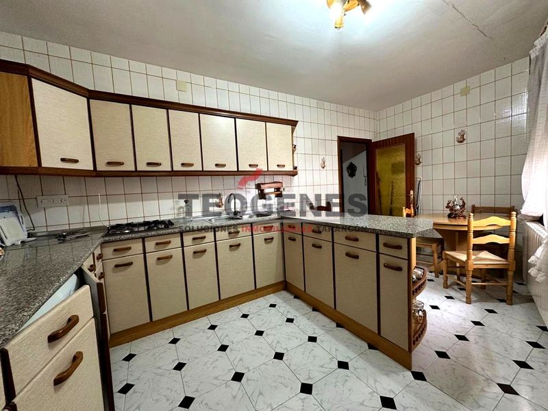 Foto 50dd8b02-2c5c-4cf6-8362-c985d79999fe. Casa amb calefacció aparcament a Belmonte