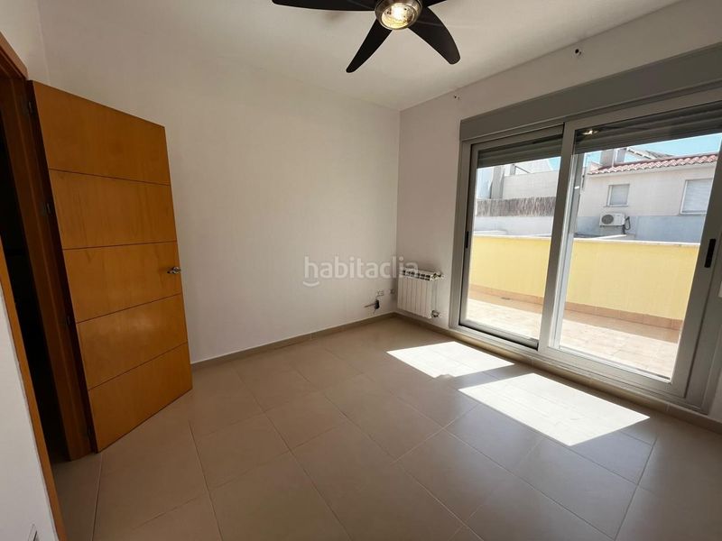 Foto a1517334-5b60-4650-abdf-e88e48aea9c6. Casa adossada amb calefacció aparcament a Tarancón