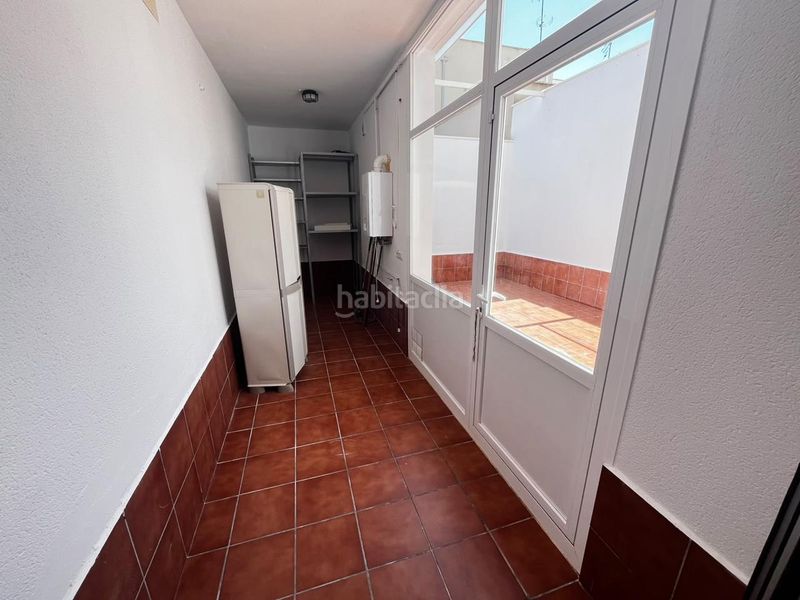 Foto b6a08fd0-909e-4c78-91b3-ee151c9ea0c7. Casa adossada amb calefacció aparcament a Tarancón