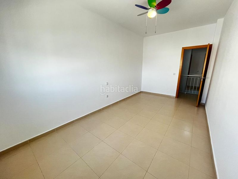 Foto f0296c6a-a6bf-495c-80fa-3bf5307e8614. Casa adossada amb calefacció aparcament a Tarancón