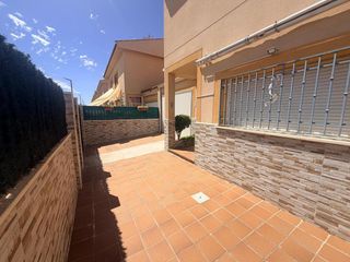 Semi detached house  Calle raimundo parra. Casa  chalet en calle raimundo parra, zarza de tajo