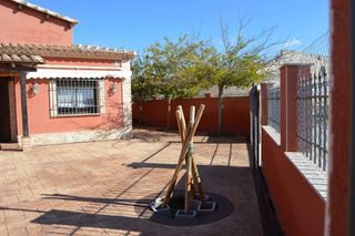 Doppelhaus  N/a. Este casa / chalet se encuentra en rio bedija, 16452, tribaldos,