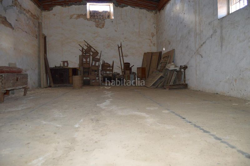 Foto 3d9370fd-7823-440b-b0ca-657247e296f2. Nau industrial a Saelices