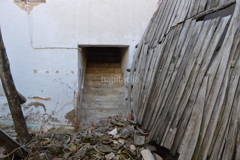 Foto ae5c1da9-4117-4ed1-a711-1f39d1bfa98c. Nau industrial a Saelices