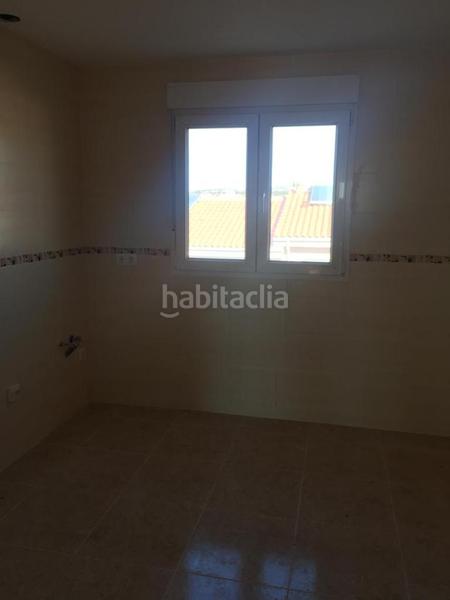 Foto 63118c1a-2826-48fe-b66b-765b1fd99de3. Casa adossada amb calefacció aparcament a Saelices