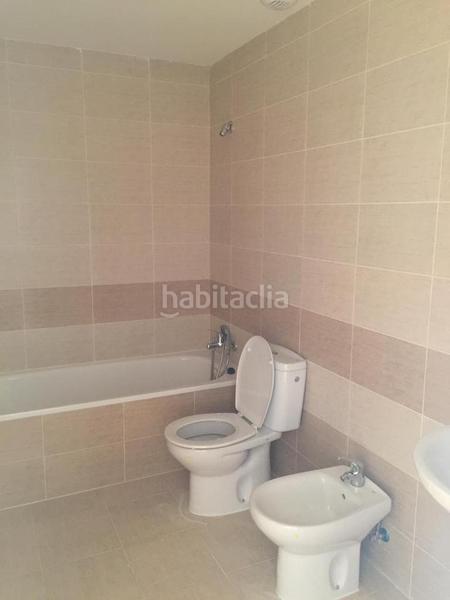 Foto 0e03a718-568b-43f3-a652-68541750df15. Semi detached house with heating parking in Saelices