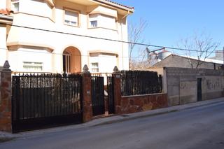 Maison à Tarancón. \"exclusiva casa en zona tranquila y céntrica de tarancón. orien