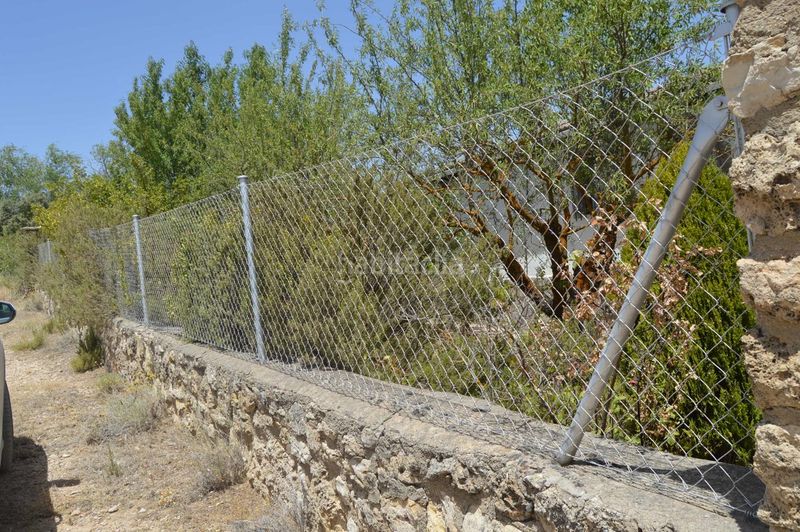 Foto 202db244-560e-4596-aee0-abf95dc163f0. Casa amb calefacció aparcament a Villar de Cañas