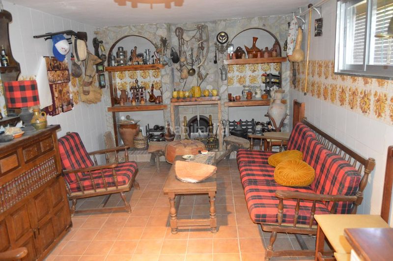 Foto b05e83f1-9833-404b-8f35-607cc3693182. Casa amb calefacció aparcament a Villar de Cañas