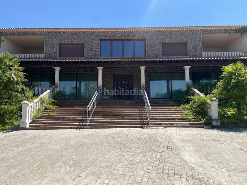 Foto ac9c42b0-f1d9-4421-9179-f0e394540df3. Edificio in Belmonte