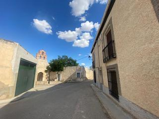 Casa  Del carmen. Venta de casa en calle carmen, uclés.