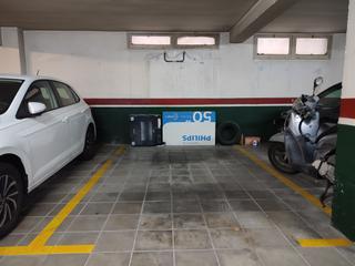 Location Parking voiture à Carrer del berlinès 38. Calle berlines