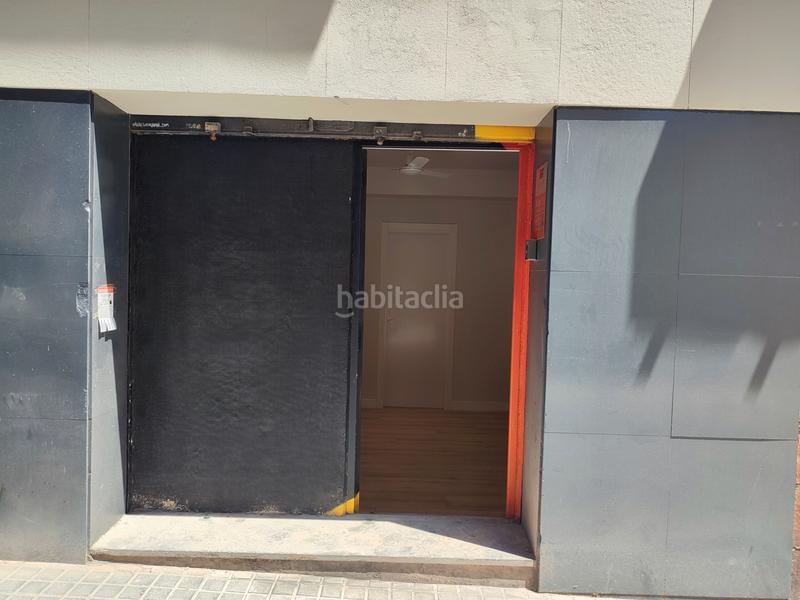 Foto b423c4ed-a16a-4ca5-ae7a-c340eb679c17. Alquiler local comercial local esquinero en alquiler. en Barcelona