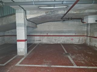 Car parking in Carrer de Sant Gervasi de Cassoles 41