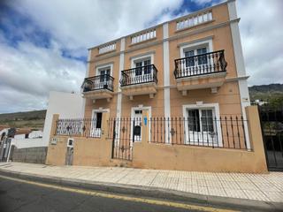 House in Calle la viña 45. Casa en venta, adeje