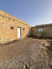 Finca rústica a El Salto. Terreno con casa