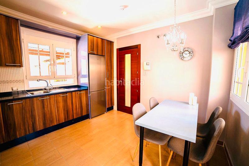 Foto 57219981-c654-449c-a5cf-cdd3b554d523. Chalet avec parking piscine dans Los Cristianos Arona