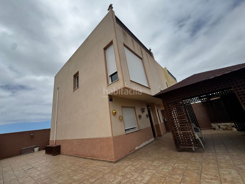 Foto a8dfac8a-79d3-41ca-88d8-5a736f1caf74. Casa aparellada amb aparcament a Fañabé - Ifonche y Benítez Adeje