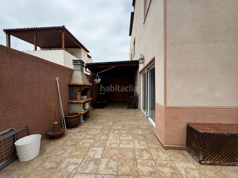 Foto ec77506d-83fd-43e4-a34e-4841c6342ca1. Casa aparellada amb aparcament a Fañabé - Ifonche y Benítez Adeje