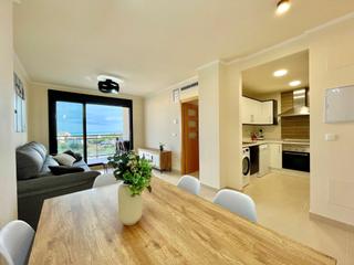 Lloguer Apartament a Avinguda de la generalitat 18. Alquiler vacacional- apartamento con vistas al mar con piscina,