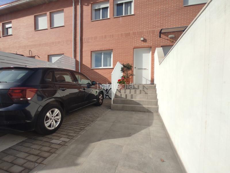 Foto 3699447a-b57e-438d-83c7-d66f5db76d35. Casa bifamiliare con riscaldamento parcheggio in Canet d´en Berenguer