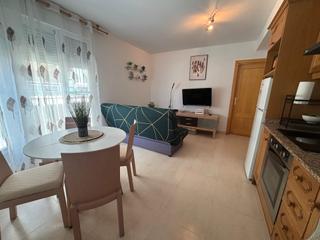 Lloguer Apartament  Carrer isaac peral. Piso en alquiler